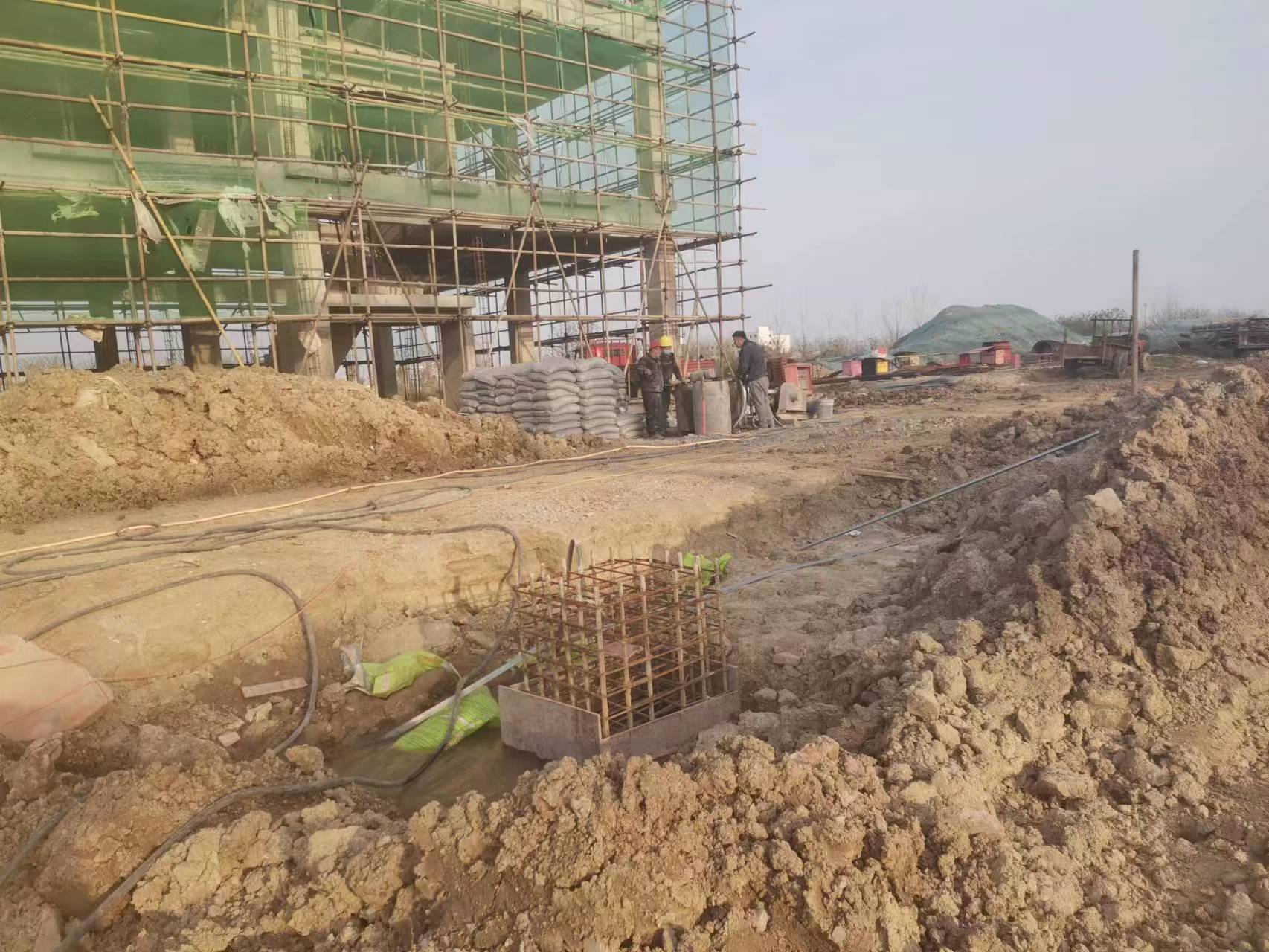 嫩江当桥梁出现裂缝的时候应该及时加固修补